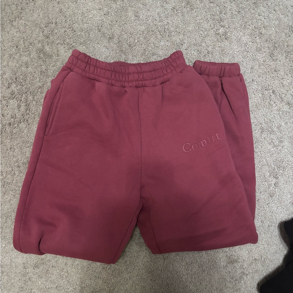 Comfirt Women's Maroon Joggers